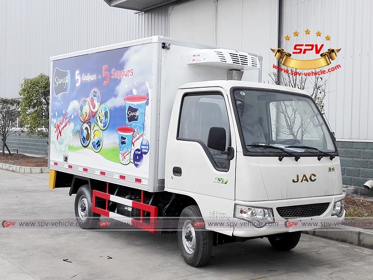 2 Tons Refrigerator Truck JAC - RF